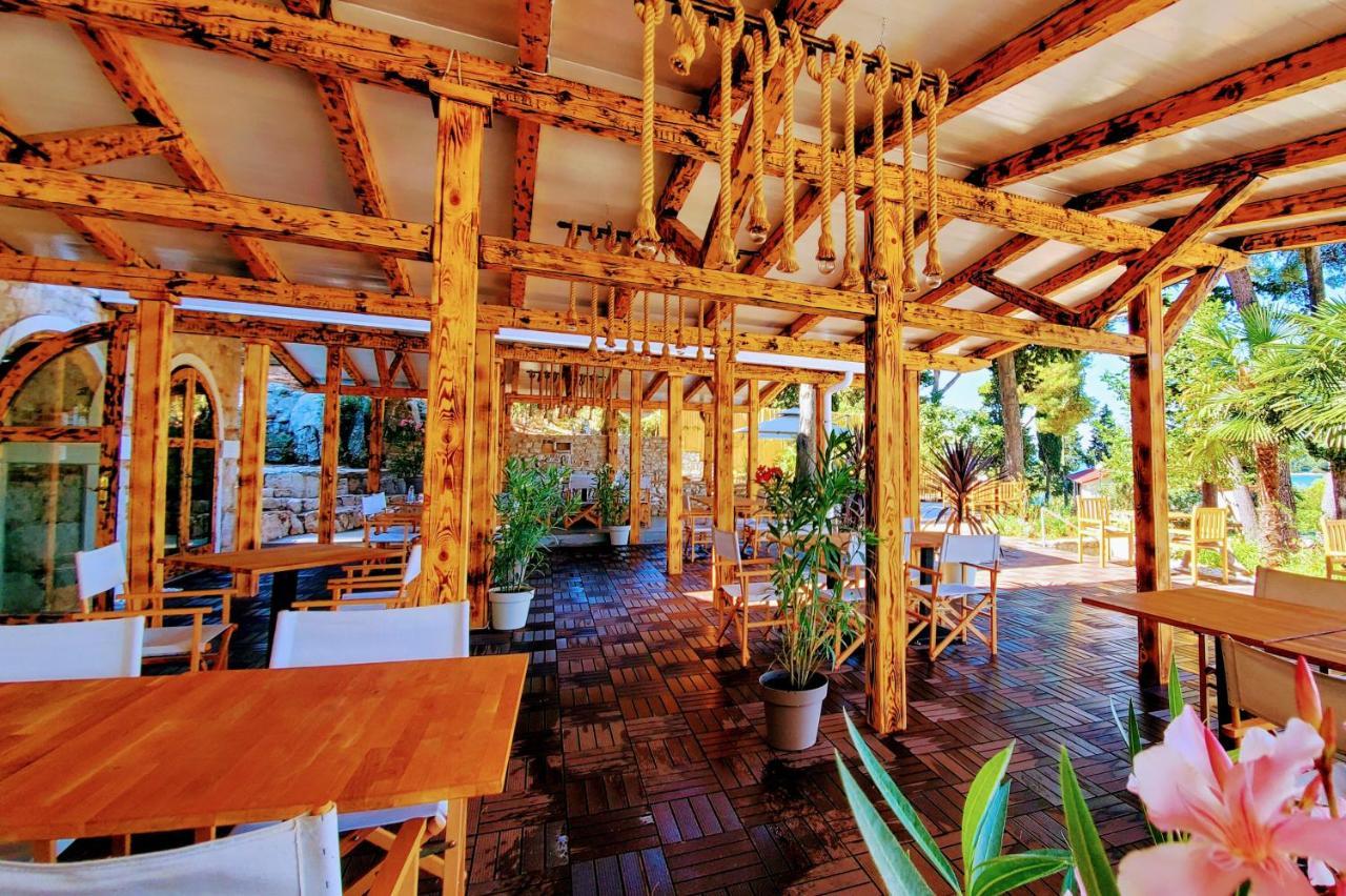 Porton Nature Hideouts Park za odmor *
